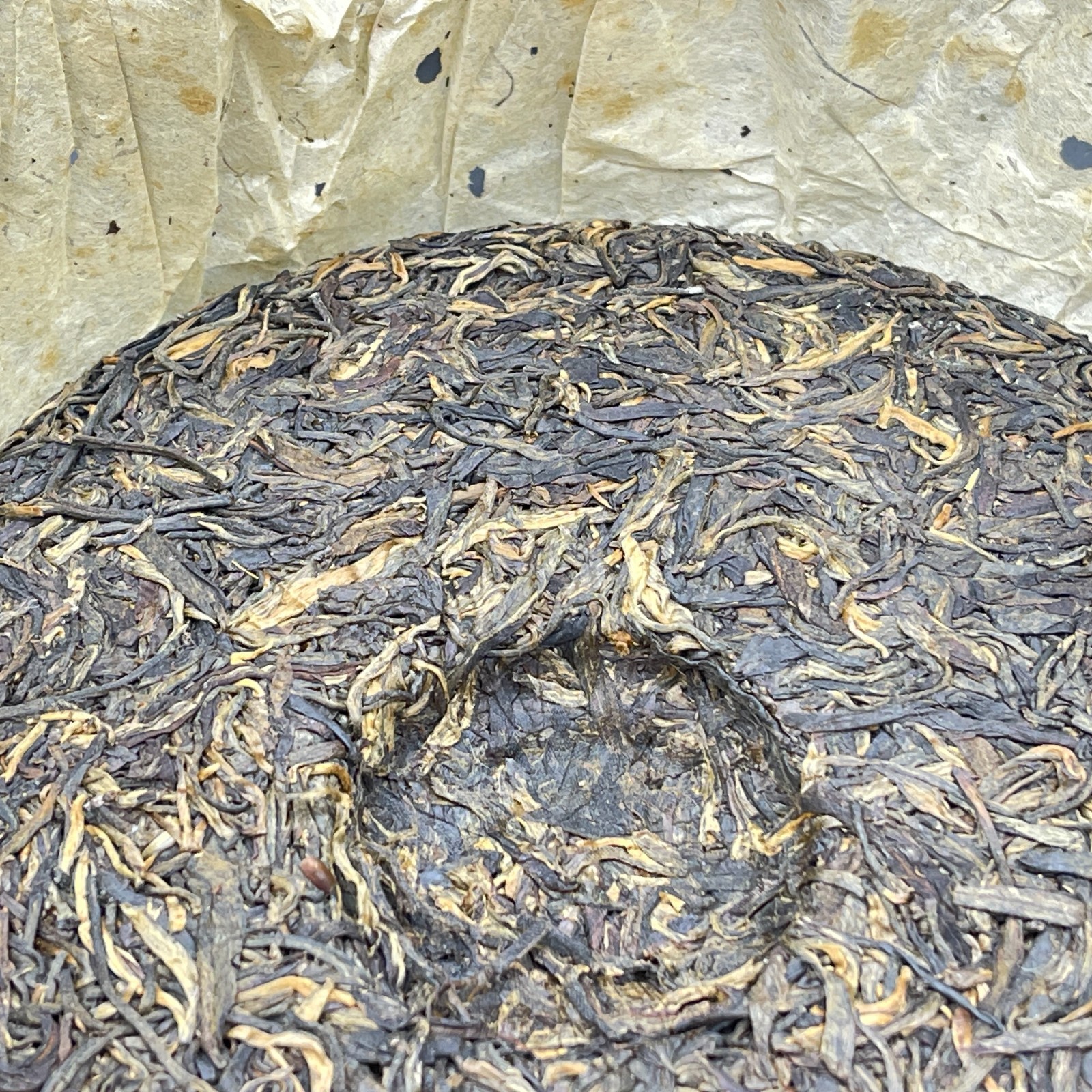 Aged Raw Puer Tea Cake – Vintage Style “Big Blue Mark” Wrapper-357g