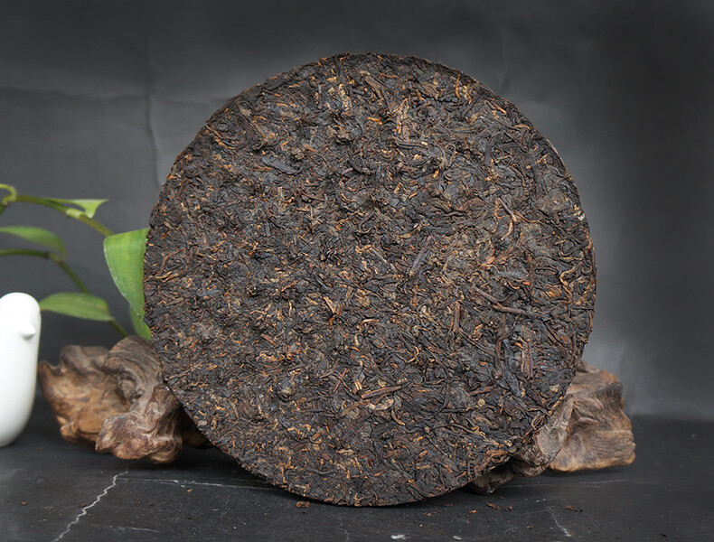 Big Snow Shang Pin Golden Ribbon * 2017 Yunnan Xiaguan Puer Ripe Pu-erh Tea 357g