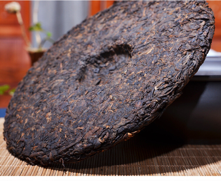 Organic Pu’er Tea Black Tea Menghai Seven Sub-cake Tea 357g Yunnan Ripe Puer Tea