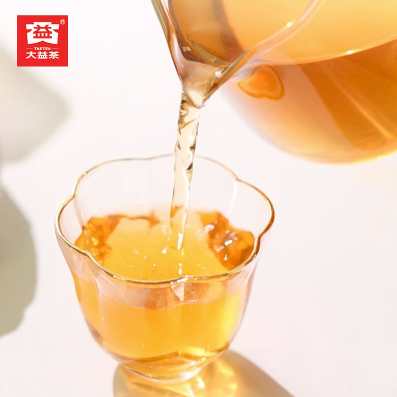 2008 Menghai Tea Factory 8582 TAETEA Dayi Raw Pu-erh Tea Cake 357g