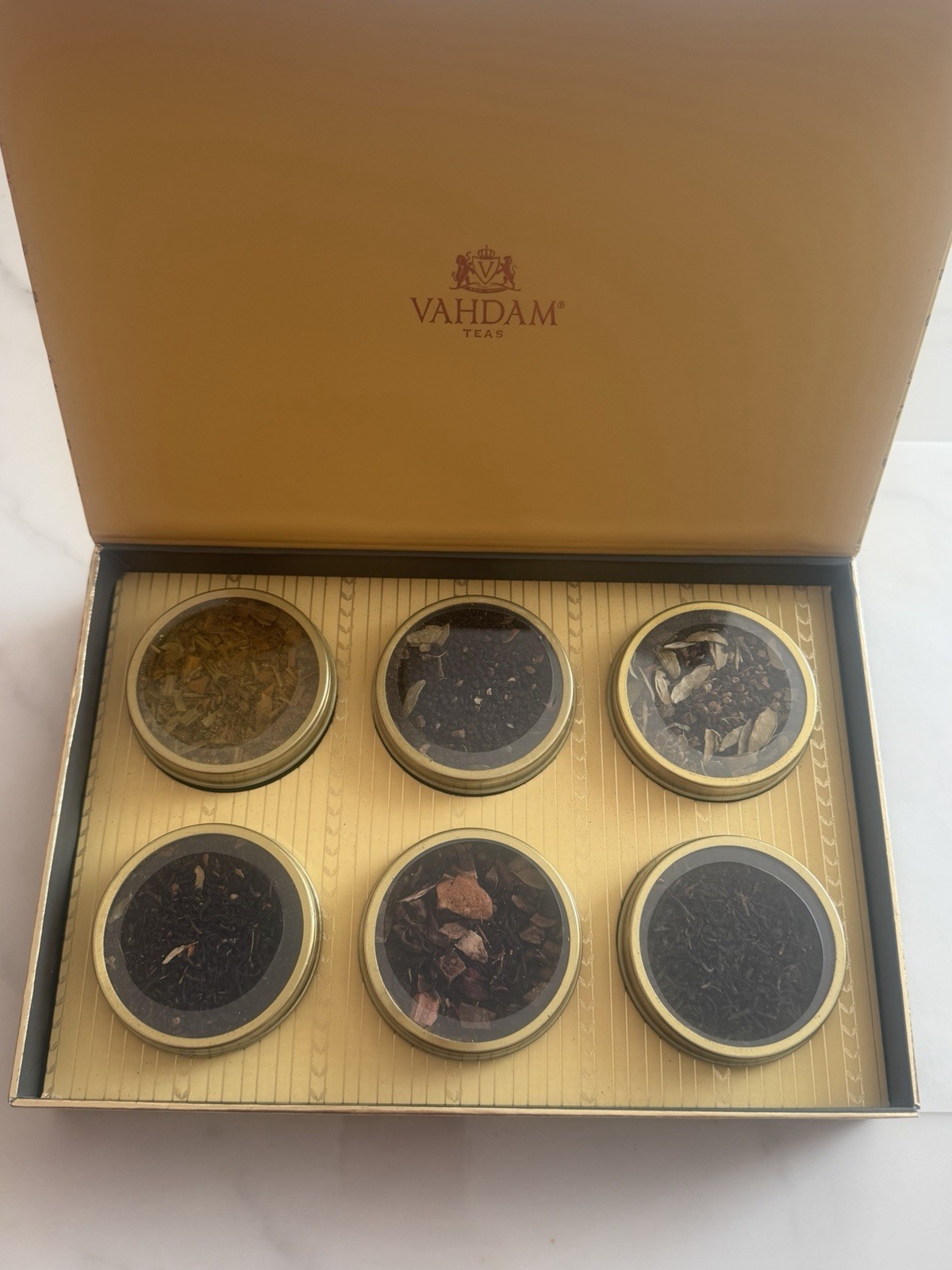 Vahdam Teas Loose Leaf Tea Assortment Gift Set 6 Tins 30g Vanilla Chai