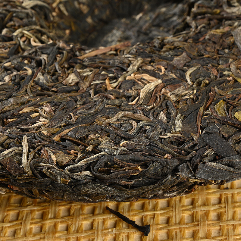 357g Banzhang Pu’er Raw Tea Cake Yunnan Pu-erh Tea Six-star