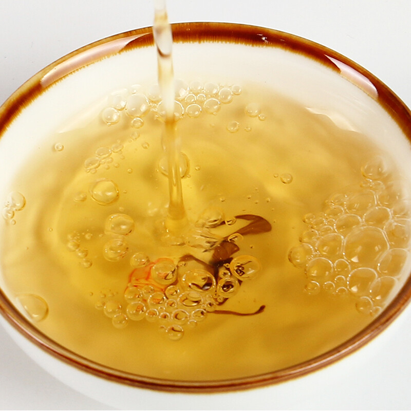 Xiaguan Jinggu Yue Guang Bai Moonlight White Pu-erh Tea Cake 2018 320g Raw Pu’er