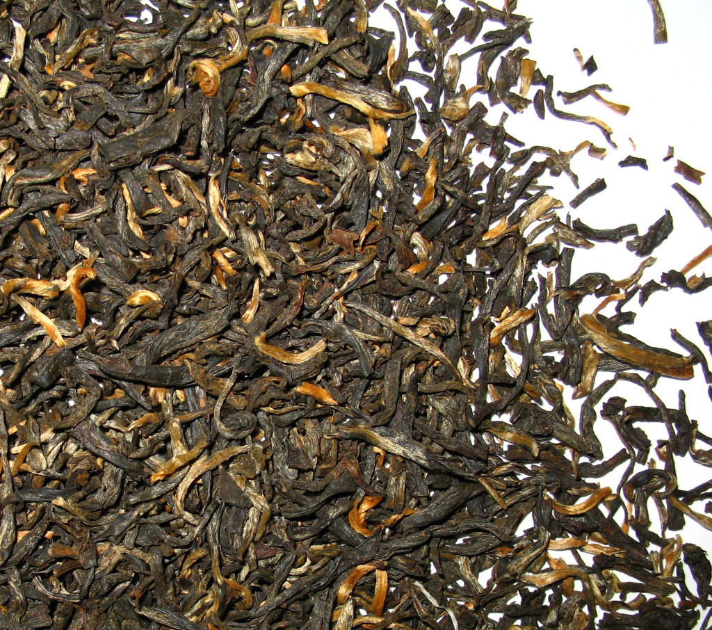 Golden Yunnan natural black tea loose leaf tea 1 LB