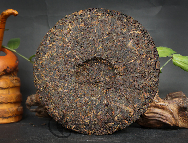 15 Anniversary Chen Xiang 2014 Lao Tong Zhi Haiwan Old Comrade Ripe Puer 357g