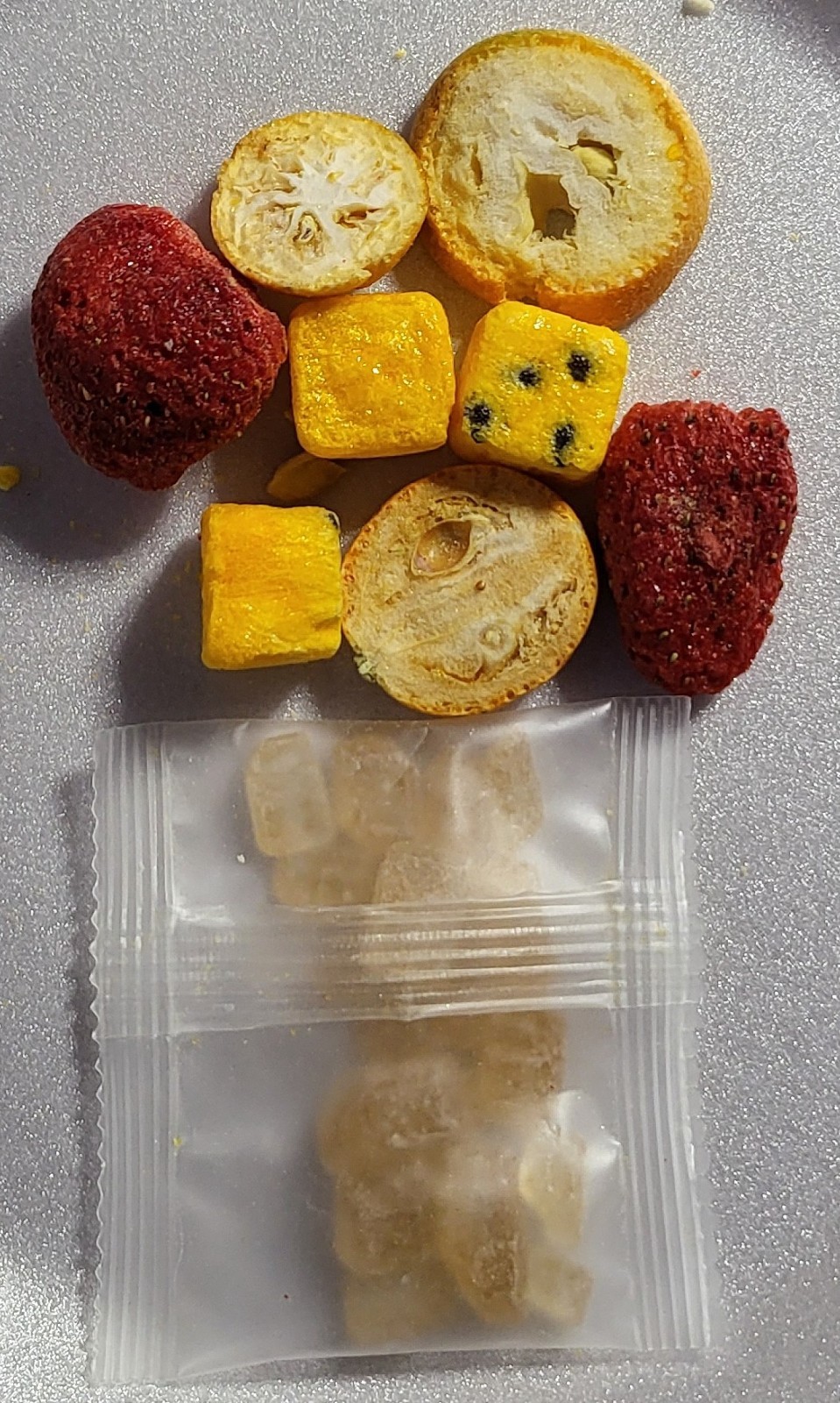 Queen Tee’s Premium Freeze-Dried Fruit Tea Slices Packages