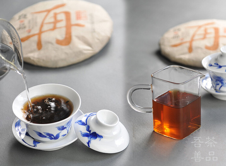 Liang Zai Pin * 2013 Haiwan Old Comrade Ancient Tree Pu-erh Pu’er Tea Ripe 400g