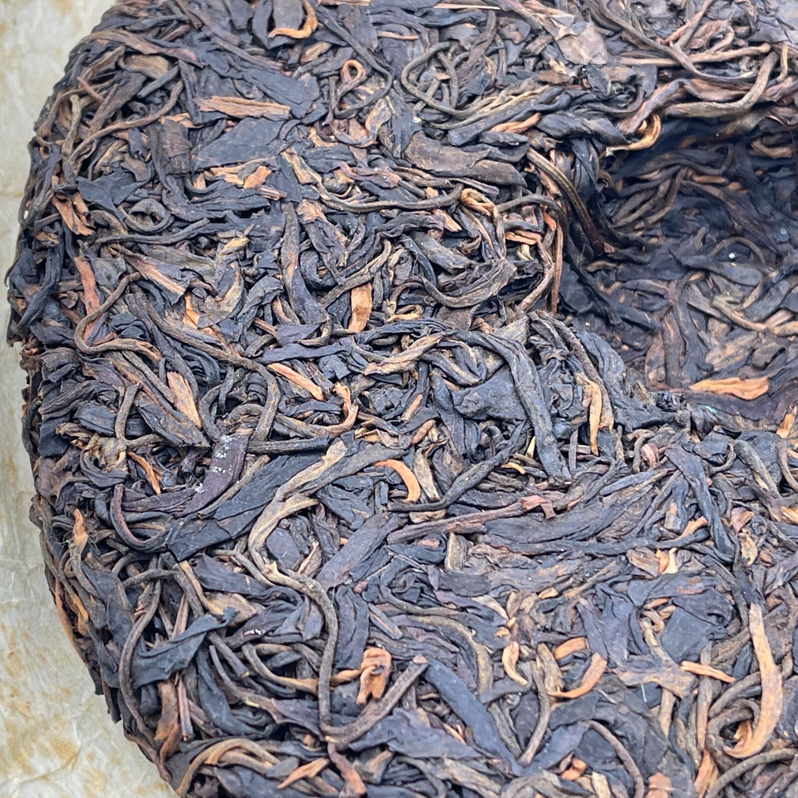 Pu-Erh tea,2011,達觀系列-易武老樹圓茶吉興茶莊Daguan Series – Yiwu Old Tree Round Tea,400g,Raw