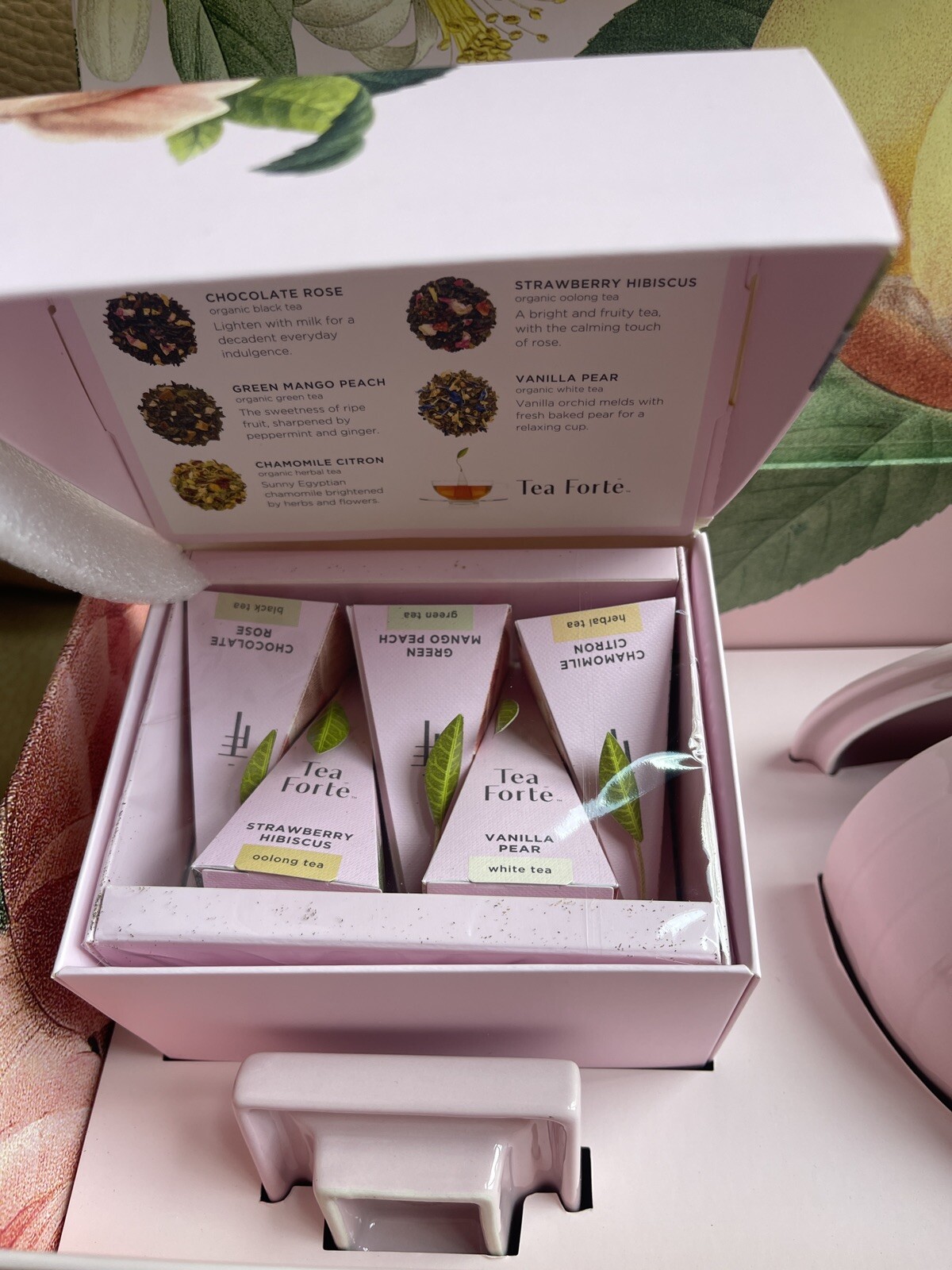 Tea Forte Jardin Gift Set with Pink Cafe Cup Tea Tray and 10 Handcrafted Pyra…