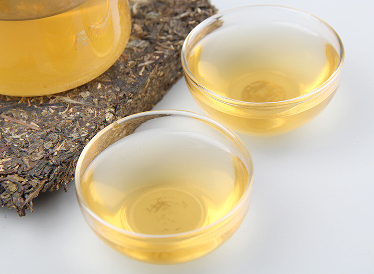 Yunnan Menghai 8582 Raw Pu Erh Tea Brick Sheng Pu Erh Aged Tea 250g