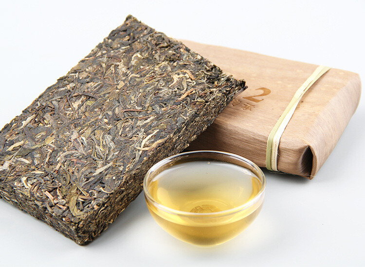 Yunnan Menghai 8582 Raw Pu Erh Tea Brick Sheng Pu Erh Aged Tea 250g