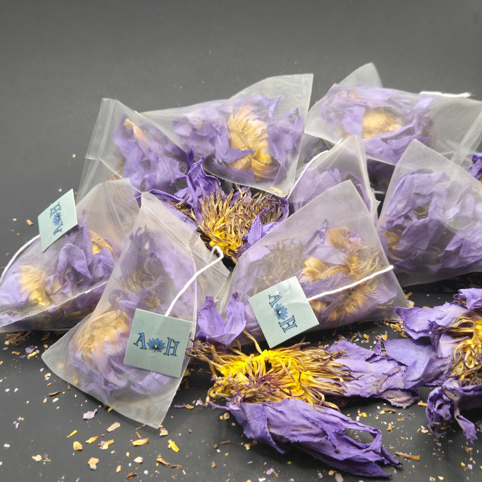 Blue Lotus Pyramid Tea Bags 2.5g of Nymphaea caerulea flower per bag