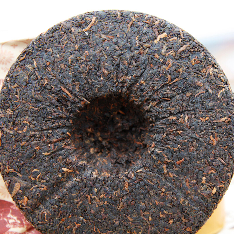 Menghai Tributary Golden Bud Pu-erh Tea Puer Shu Pu’er Puerh Ripe Tea Cake 500g
