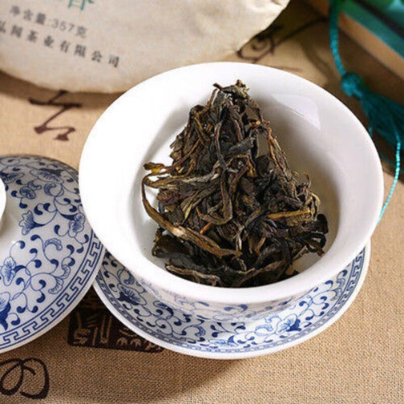 Pu-erh Tea Chinese Raw Green Tea Yunnan Menghai Natural 357g Cake