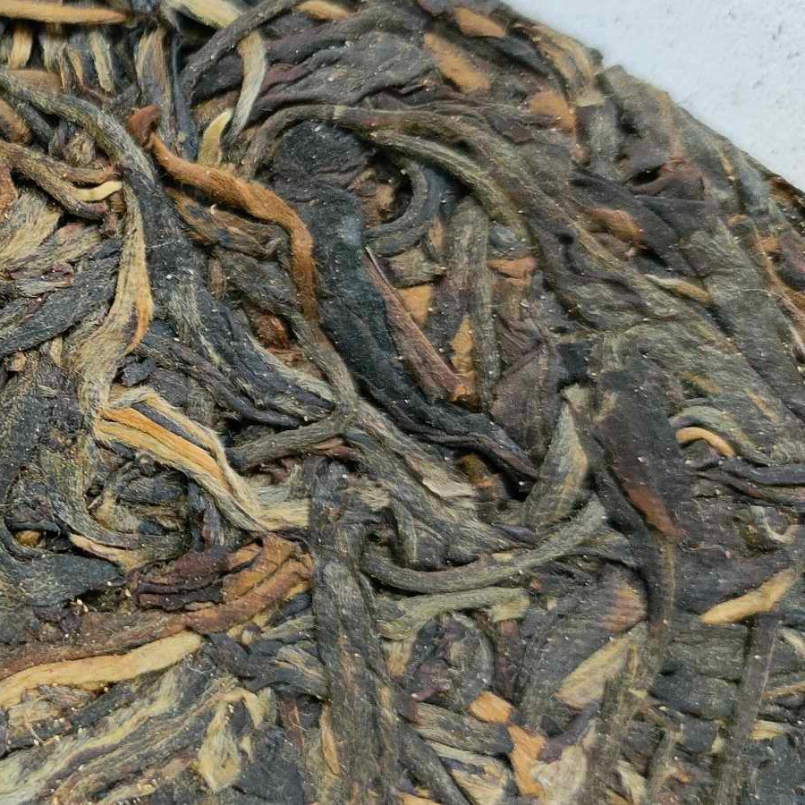 Pu-erh tea,1990s,Customized Tea,八中勐海茶廠,薄棉紙 thin tissue paper,357g,Raw