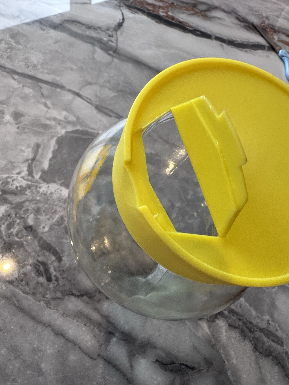 Vintage SunTea Glass Jar w/ Yellow Lid 1 Gallon Lemon Logo Retro