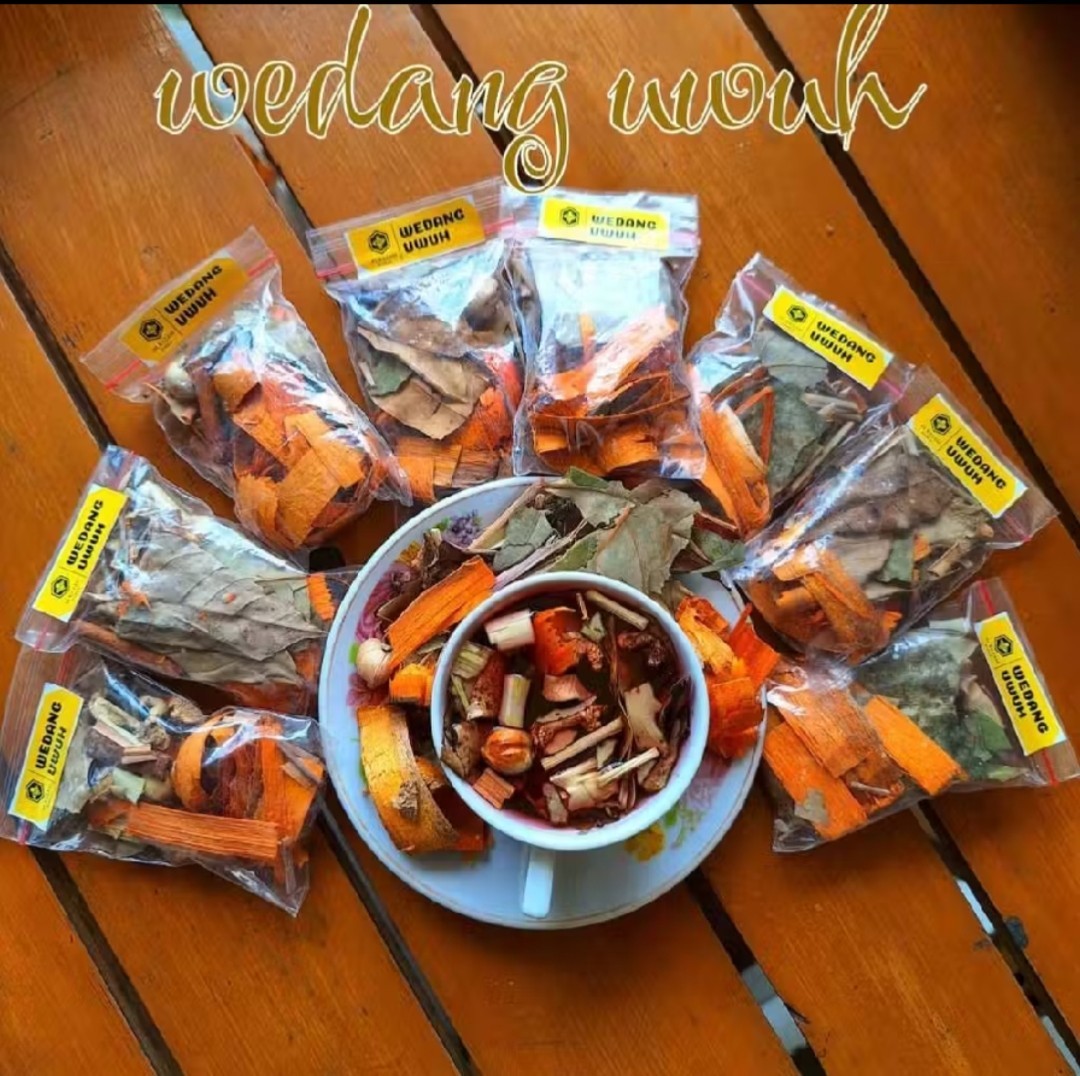 Wedang Uwuh herbal drink khas jogja Indonesia