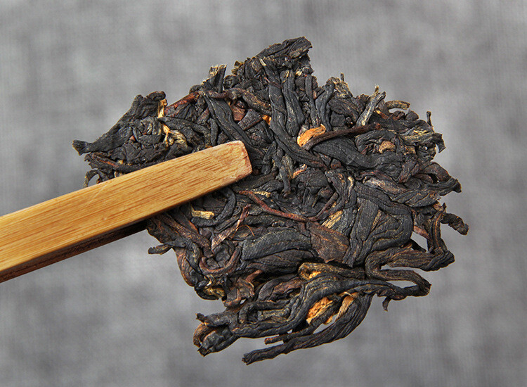 GU SHU HONG CHA * Sun Dried Ancient Tree Dianhong Dian Hong Black Tea Cake 357g
