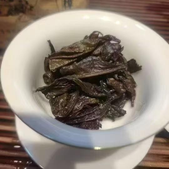 1988 Huayuan Banzhang Ancient Tree Raw Pu-erh Loose Tea 250g