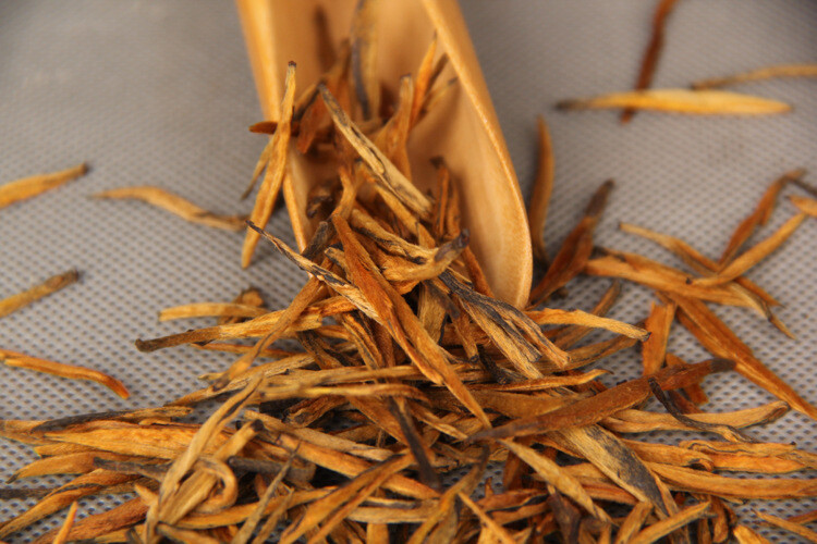 Supreme Yunnan Black Tea Fengqing Dian Hong Golden Buds Needle Dianhong 250g