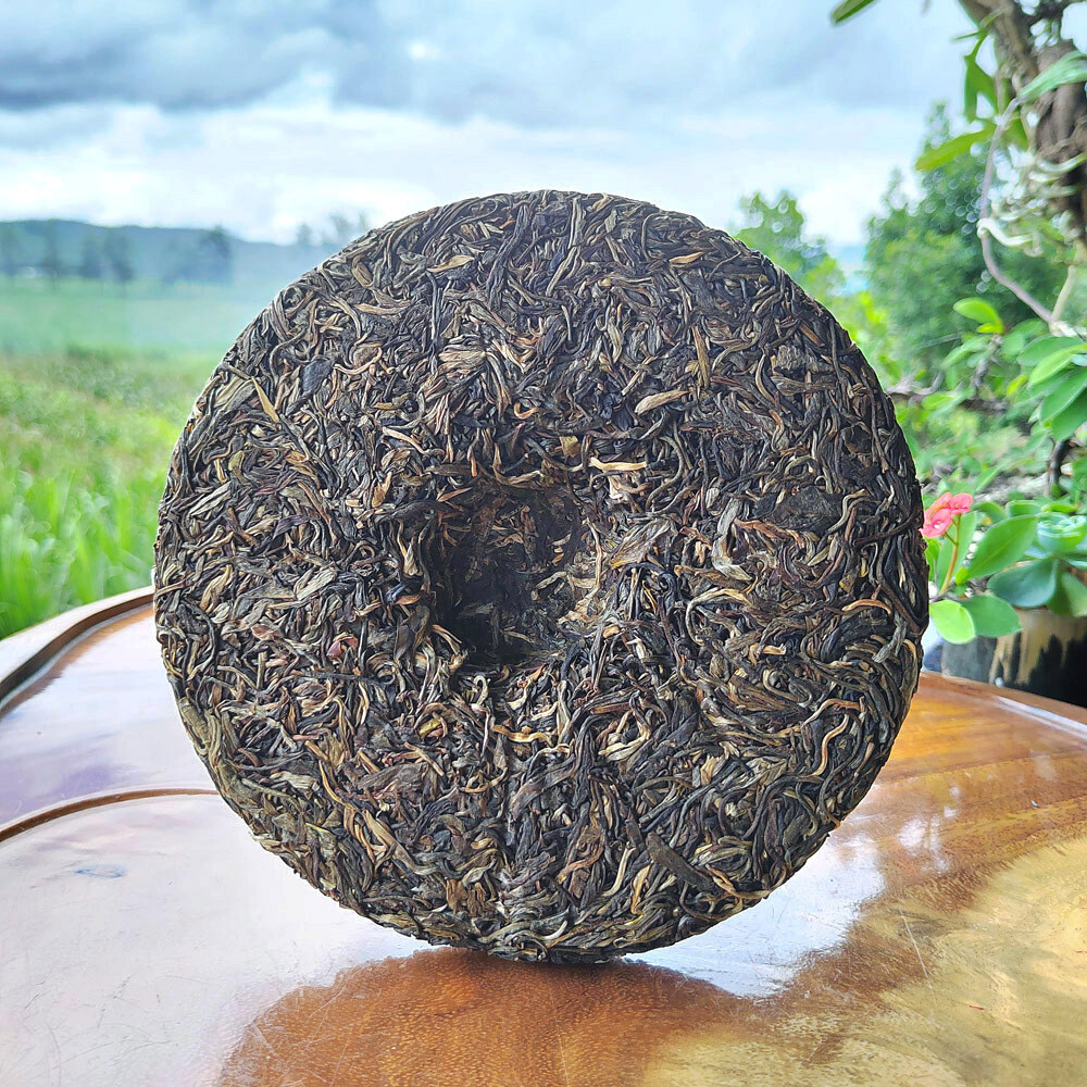 Pu’er Raw Tea Yunnan Ancient Tree Natural Healthy 357g Cake