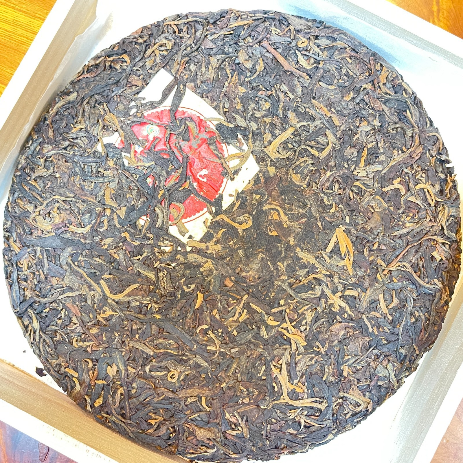 2010 Guoyan Bada Mountain Raw Pu-erh Tea Cake 400g