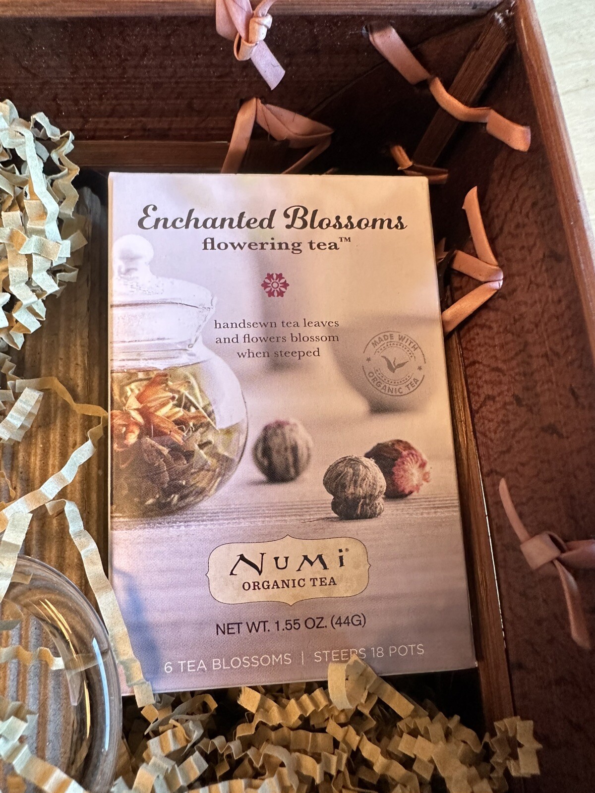 Numi Organic Flowering Tea Gift Set with Glass Teapot – 6 Tea Blossoms